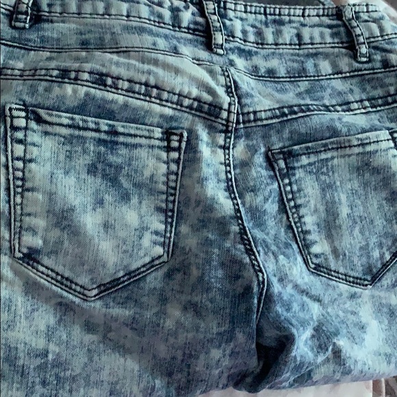 Jeans - Picture 3 of 3